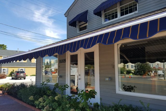 4 Reason to Invest in Doorway Awnings