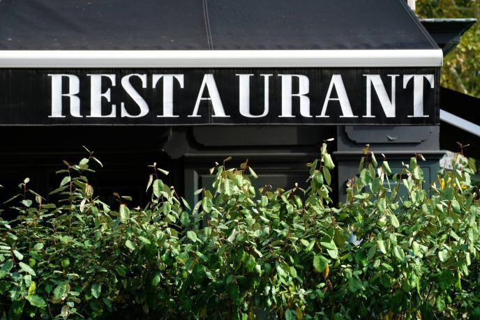 Outdoor Awnings: How to Tell the Good From the Bad Outdoor Awnings: How to Tell the Good From the Bad